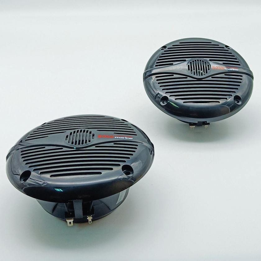 Морская акустика BOSS MR50B 150W, 5.25'', комплект динамиков 2 шт., колонки для лодки, катера, яхты водонепроницаемые 2-полосные, цв. черный
