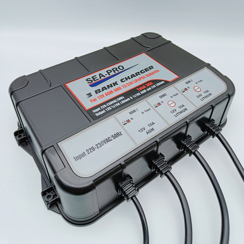 Зарядное устройство SEA-PRO ТЕ4-0287В (12В AGM, 12В LiFePo4, 24В LiFePo4), 2 выхода 12 и 24 вольта для тяговых / сервисных аккумуляторов, 1 выход AGM 12V для свинцово-кислотных батарей (АКБ) ток 3х10A