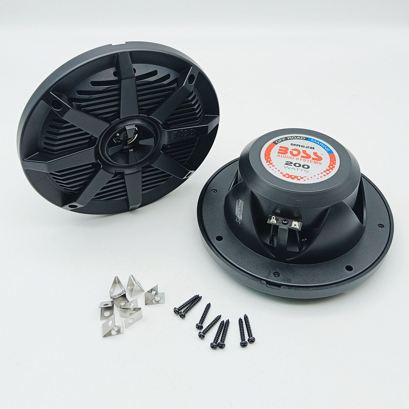 Морская акустика BOSS MR62B 200W, 6.5'', комплект динамиков 2 шт., колонки для лодки, катера, яхты водонепроницаемые 2-полосные, цв. черный