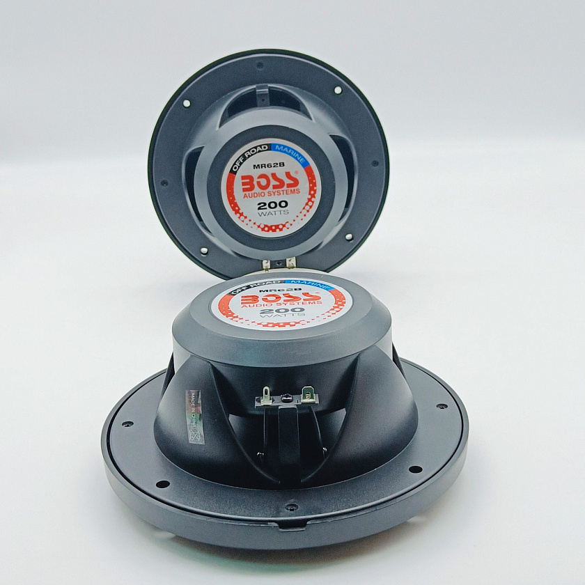 Морская акустика BOSS MR62B 200W, 6.5'', комплект динамиков 2 шт., колонки для лодки, катера, яхты водонепроницаемые 2-полосные, цв. черный