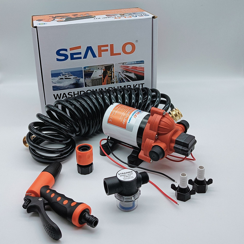 Комплект помывочный SeaFlo 4,8 Bar, 12V, 13.2 л/мин, для палубы лодки / катера / яхты палубный душ 12 вольт с водоподающей лодочной помпой (мембранный насос для подачи воды)