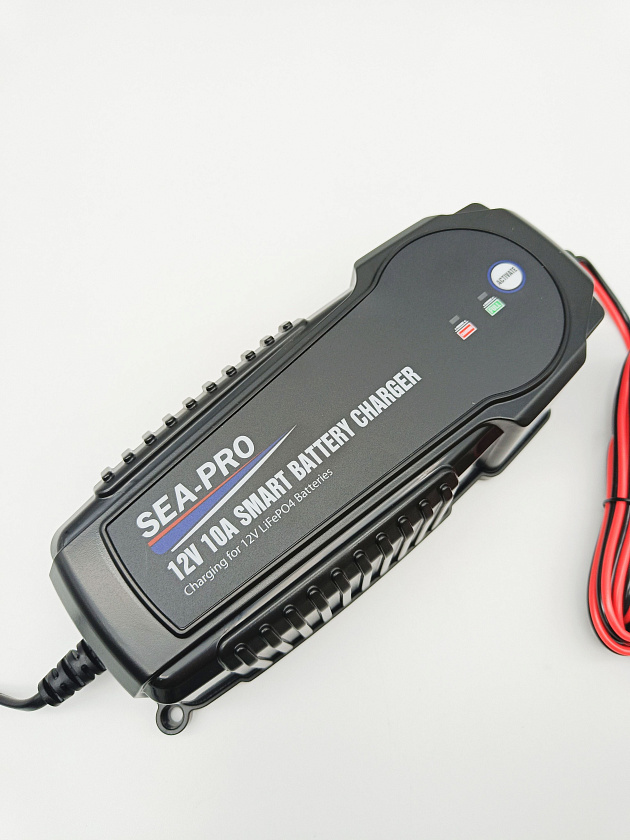 Зарядное устройство SEA-PRO ТЕ4-0267L (1х12В LiFePo4) морского исполнения для тяговых / сервисных аккумуляторов LiFePo4, 1 выход на 12 вольт для лиферных батарей (АКБ) ток заряда 1х10